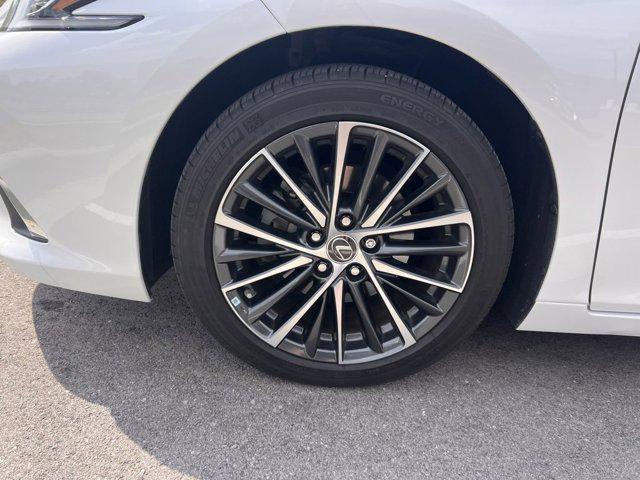 used 2022 Lexus ES 350 car, priced at $36,612