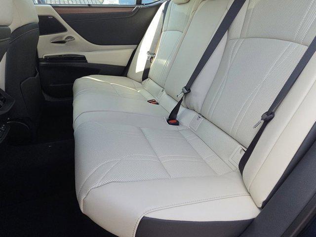 new 2025 Lexus ES 300h car, priced at $54,226