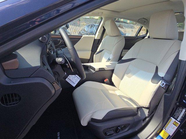 new 2025 Lexus ES 300h car, priced at $54,226