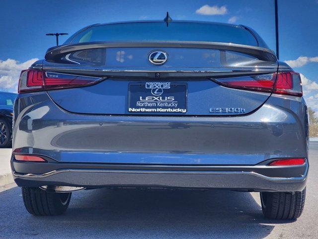 new 2025 Lexus ES 300h car, priced at $49,809
