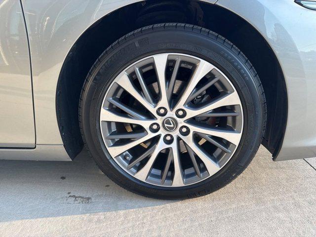 used 2021 Lexus ES 350 car, priced at $32,577