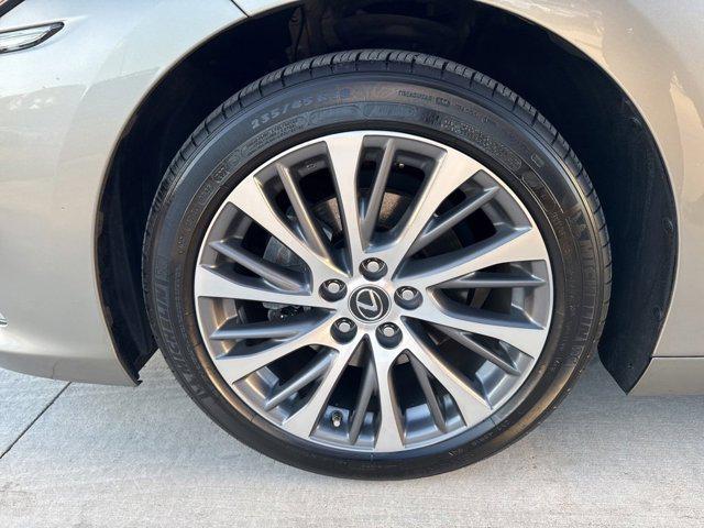 used 2021 Lexus ES 350 car, priced at $32,577