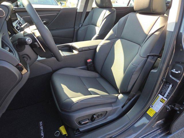 new 2025 Lexus ES 300h car, priced at $50,287