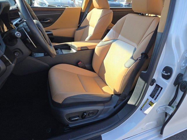 used 2024 Lexus ES 300h car, priced at $42,990