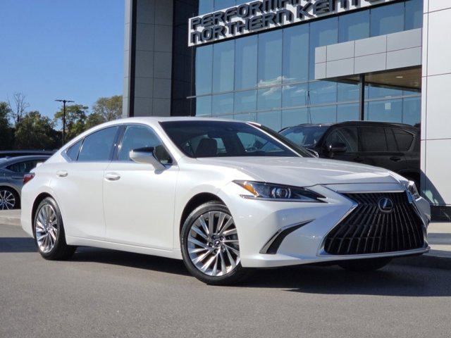 used 2024 Lexus ES 300h car, priced at $42,990