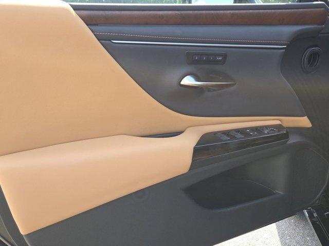 new 2025 Lexus ES 300h car, priced at $50,165