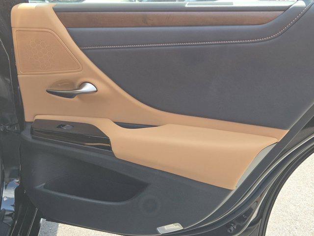 new 2025 Lexus ES 300h car, priced at $50,165