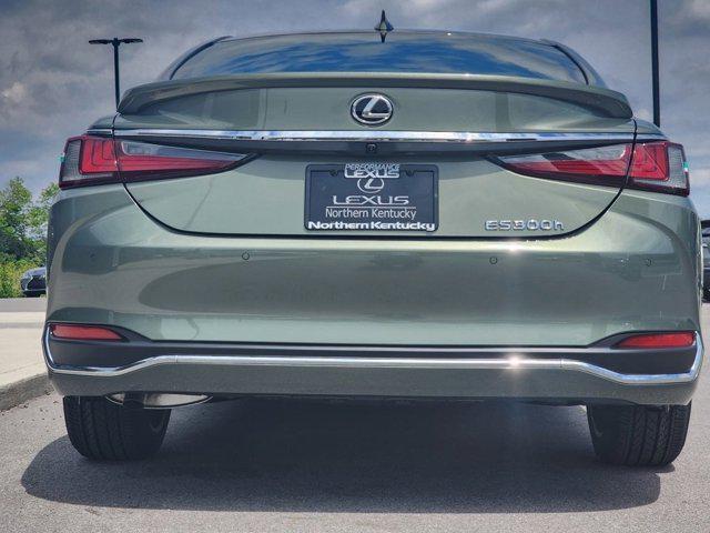 new 2025 Lexus ES 300h car, priced at $50,534