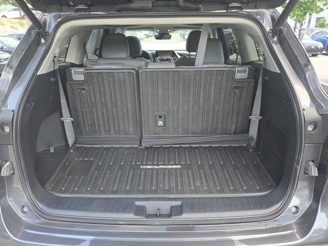 used 2021 Toyota Highlander car, priced at $35,062