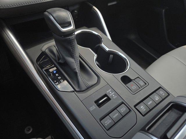 used 2021 Toyota Highlander car, priced at $35,062
