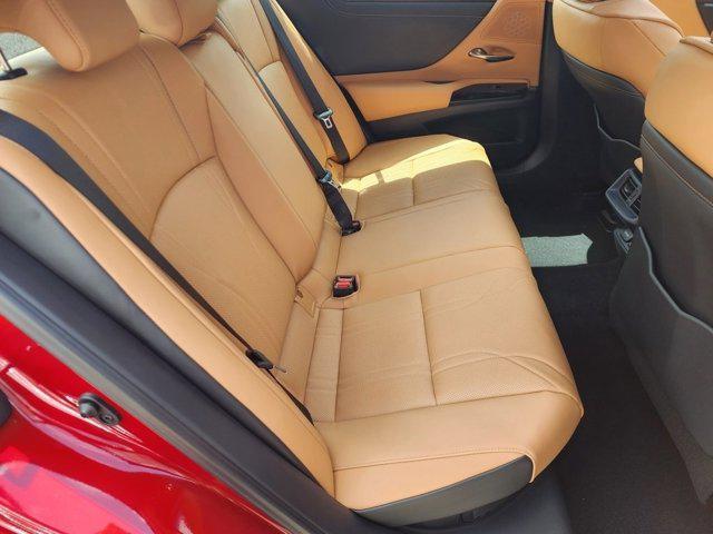 new 2025 Lexus ES 300h car, priced at $53,269