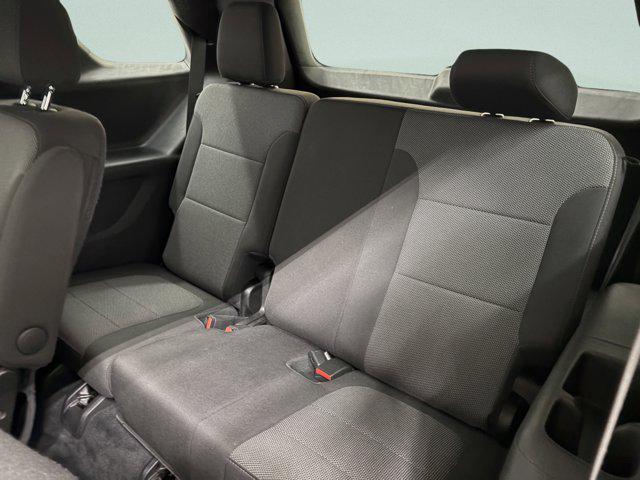 used 2023 Chevrolet Traverse car, priced at $25,995