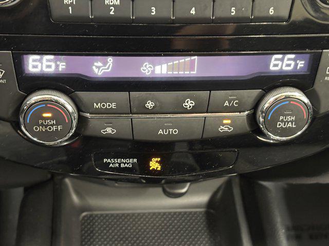 used 2016 Nissan Rogue car