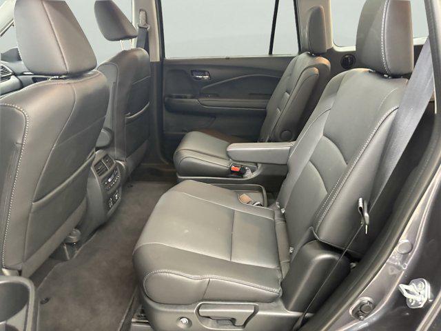 used 2022 Honda Pilot car, priced at $42,995