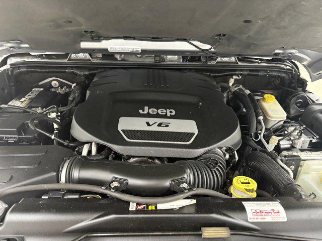 used 2015 Jeep Wrangler Unlimited car, priced at $18,995