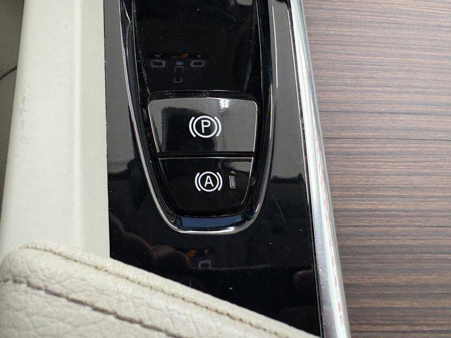 used 2022 Volvo XC60 car, priced at $20,888