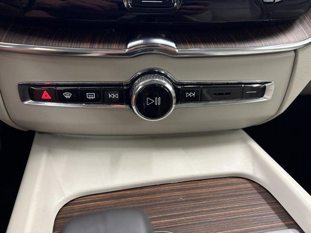 used 2022 Volvo XC60 car, priced at $20,888