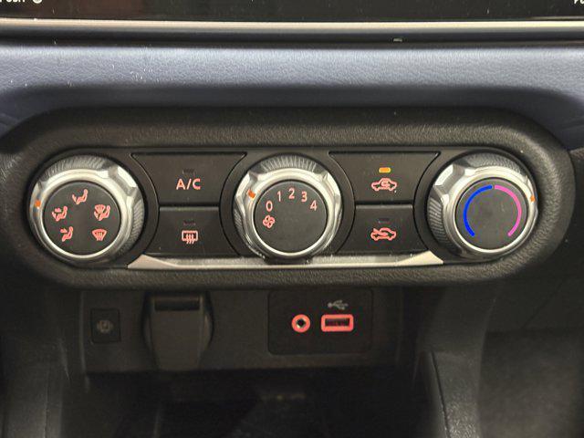 used 2023 Nissan Versa car