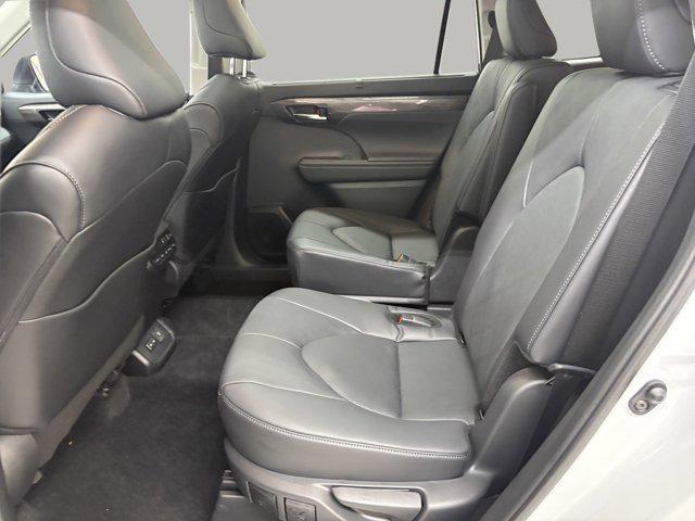 used 2024 Toyota Highlander car, priced at $52,995
