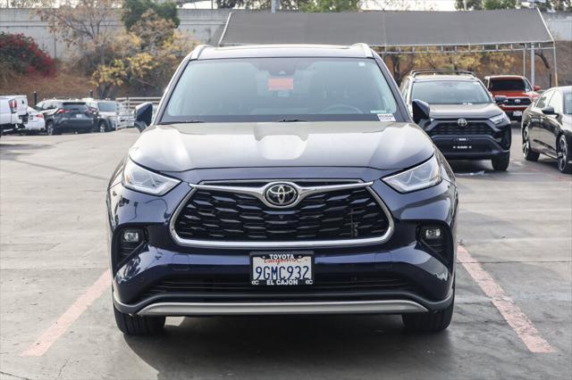 used 2023 Toyota Highlander car, priced at $40,997