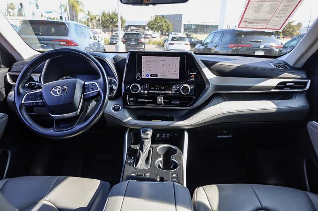 used 2023 Toyota Highlander car, priced at $41,497