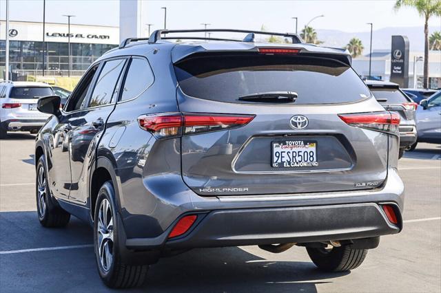 used 2023 Toyota Highlander car, priced at $41,497