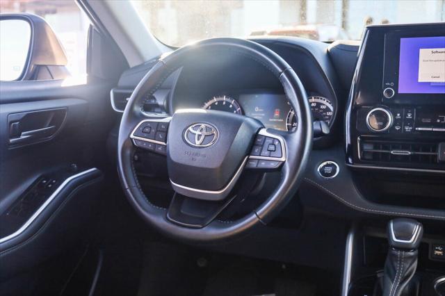 used 2023 Toyota Highlander car, priced at $33,498