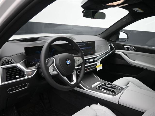 new 2025 BMW X7 car, priced at $96,865
