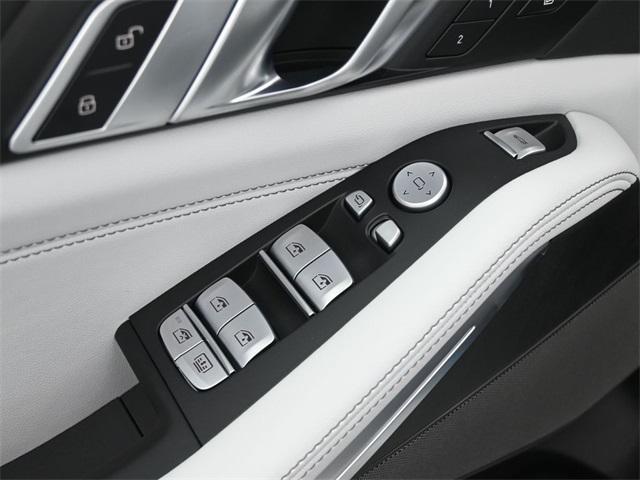 new 2025 BMW X7 car, priced at $96,865