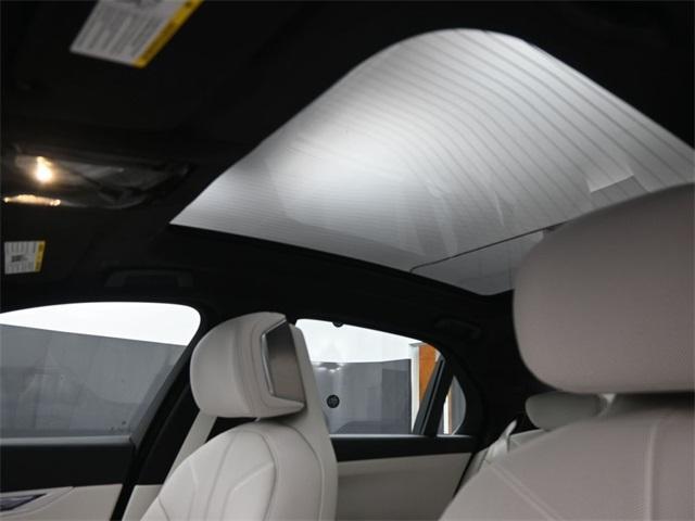 new 2025 BMW 760 car, priced at $131,730