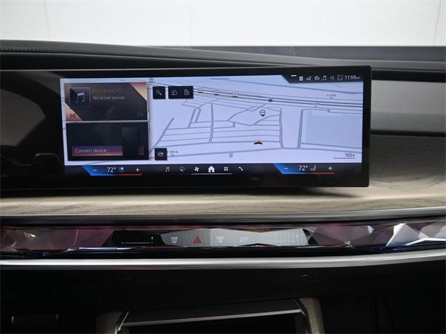 new 2025 BMW 760 car, priced at $131,730