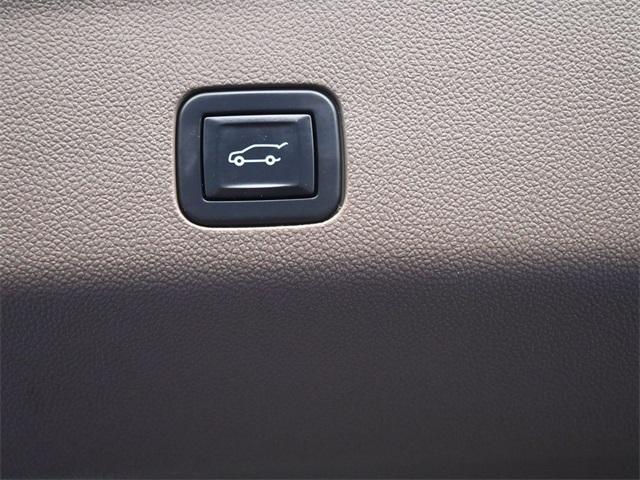 used 2021 GMC Yukon car, priced at $50,258