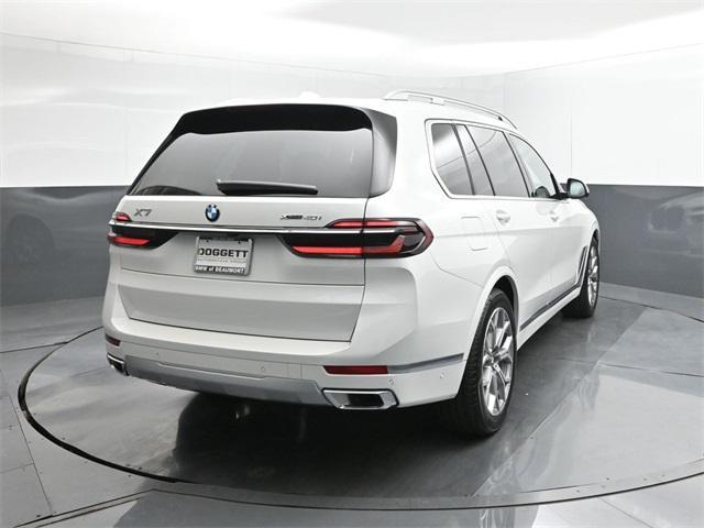new 2026 BMW X7 car, priced at $89,435