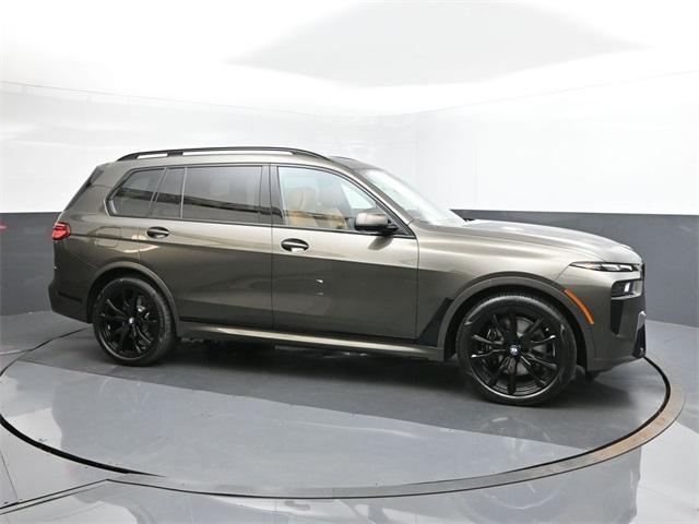 new 2025 BMW X7 car, priced at $95,015