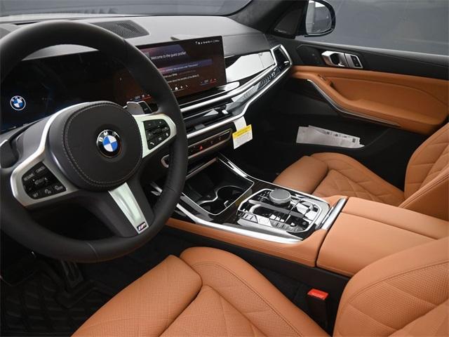 new 2025 BMW X7 car, priced at $95,015