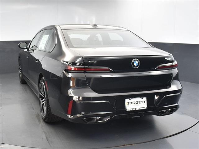 new 2024 BMW 760 car, priced at $118,995