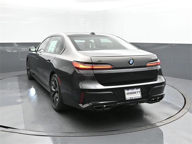 new 2025 BMW 760 car, priced at $145,450