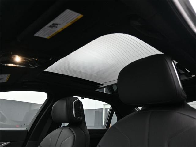 new 2025 BMW 760 car, priced at $145,450