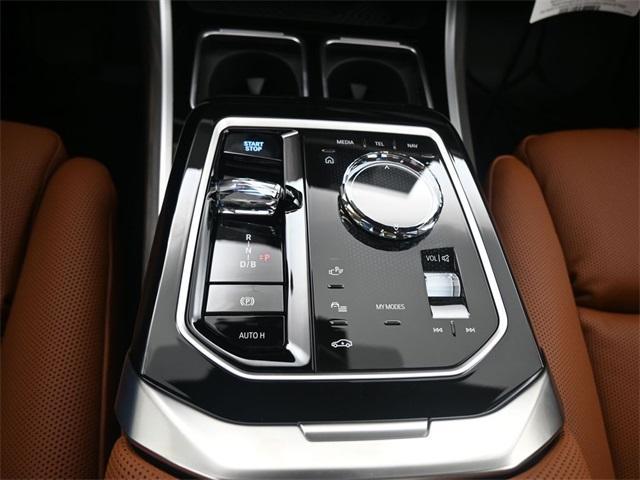 new 2025 BMW i7 car, priced at $132,480