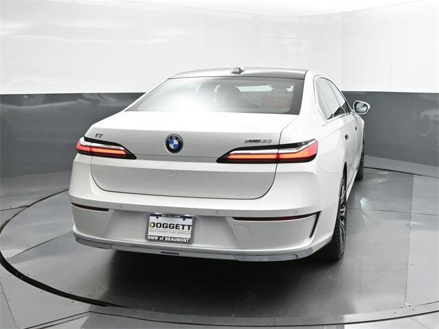 new 2025 BMW i7 car, priced at $132,480