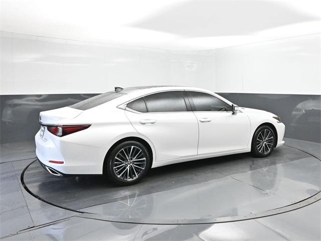 used 2023 Lexus ES 350 car, priced at $34,157