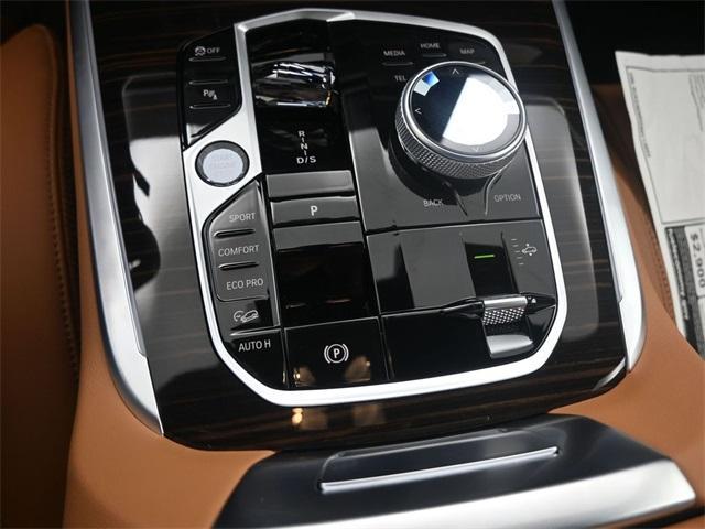 new 2025 BMW X7 car, priced at $98,370