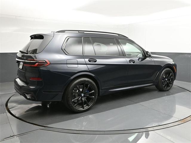 new 2025 BMW X7 car, priced at $98,370