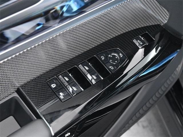 new 2025 BMW 760 car, priced at $138,680