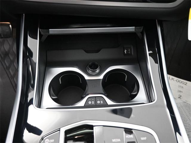 new 2026 BMW X7 car, priced at $122,315