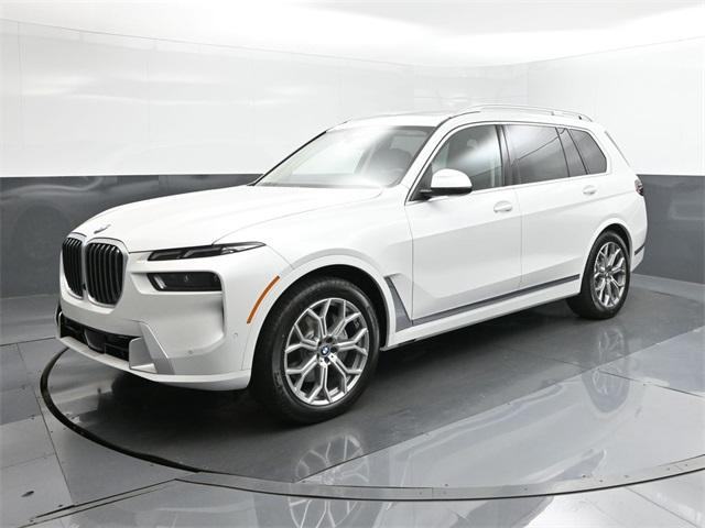 new 2025 BMW X7 car, priced at $90,470