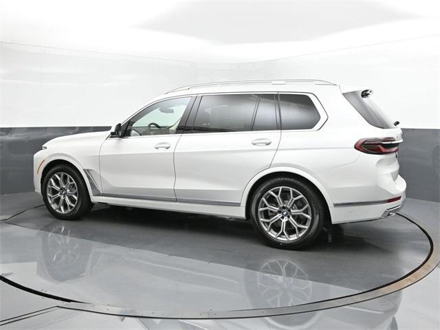 new 2025 BMW X7 car, priced at $90,470