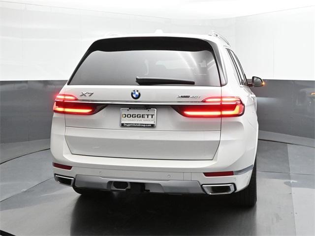 new 2025 BMW X7 car, priced at $90,470