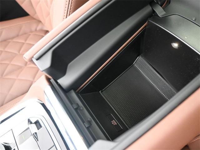 new 2026 BMW X7 car, priced at $102,015