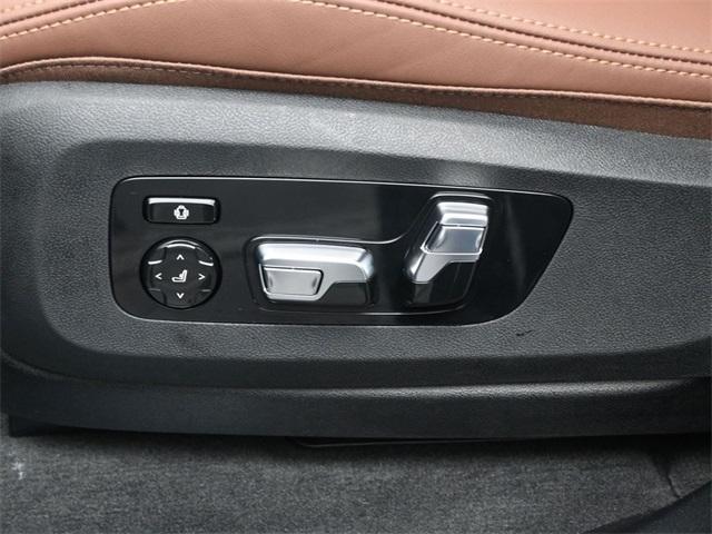 new 2026 BMW X7 car, priced at $102,015